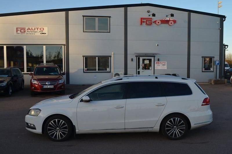 Vit Begagnad 2011 VW Passat GT Kombi | 49 900 kr (Superpris) - Bild 1/4