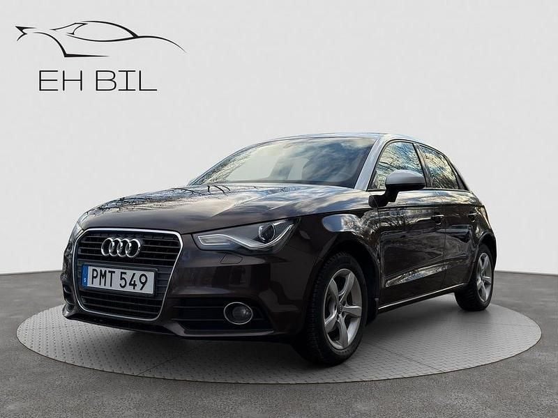 Brun Begagnad 2013 Audi A1 Sportback Halvkombi | 99 900 kr (Marknadspris) - Bild 1/4
