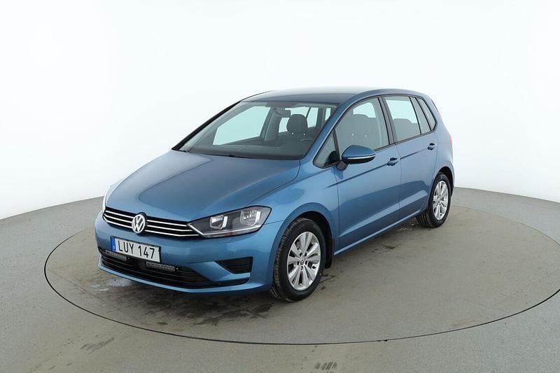 Blå Begagnad 2015 VW Golf Sportsvan Minibuss | 107 000 kr - Bild 1/3