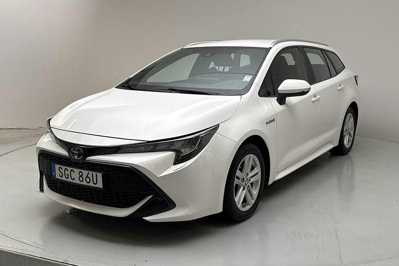Vit Begagnad 2020 Toyota Corolla Kombi | 209 000 kr (Superpris) - Bild 1/4