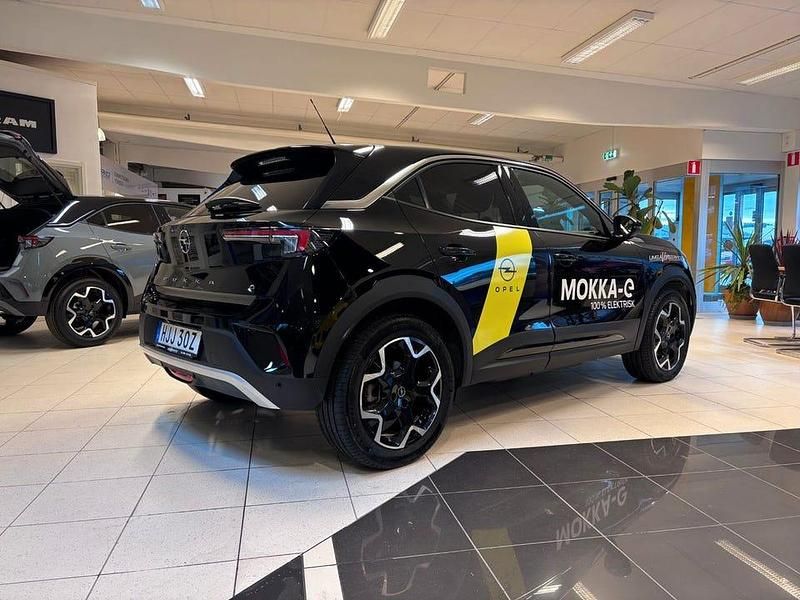 Begagnad Opel Mokka-e Ultimate 100 kW (136 HK) 2023 Svart (diamond black metallic) SUV