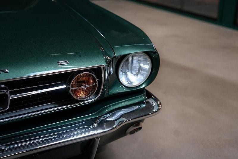 Begagnad Ford Mustang Fastback 224 HK (164 kW) 1966 Mörkgrön Sportkupé