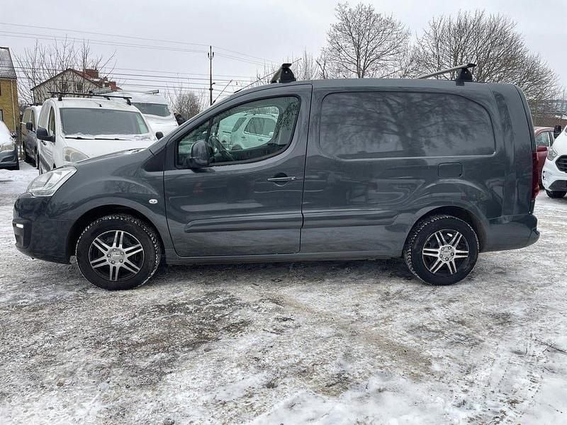 Begagnad Citroën Berlingo 99 HK (72 kW) 2015 Grå Minibuss