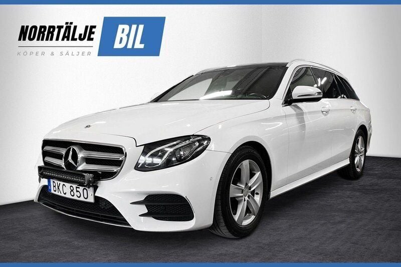 Vit Begagnad 2017 Mercedes E220 AMG Kombi | 259 900 kr (Bra pris) - Bild 1/4