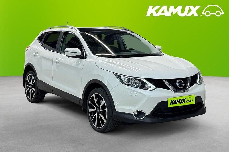 Vit Begagnad 2017 Nissan Qashqai 360º SUV | 169 800 kr (Lite dyr) - Bild 1/4