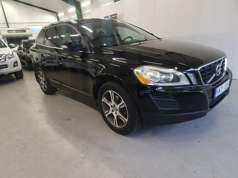 Begagnad Volvo XC60 Summum 163 HK (119 kW) 2011 Svart SUV