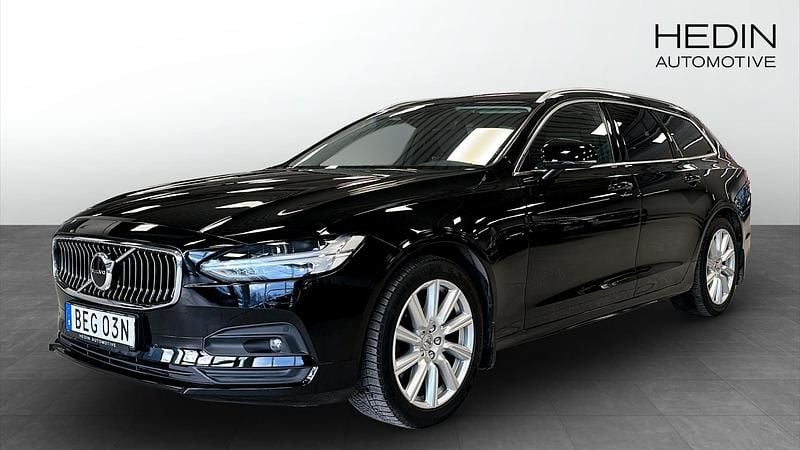 Svart Begagnad 2021 Volvo V90 Momentum Kombi | 309 900 kr (Bra pris) - Bild 1/4