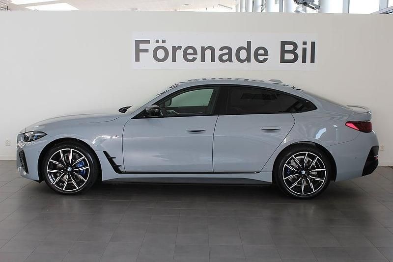 Begagnad BMW i4 Comfort Edition 442 kW (601 HK) 2025 Grå (m brooklyn grå metallic ) Sedan