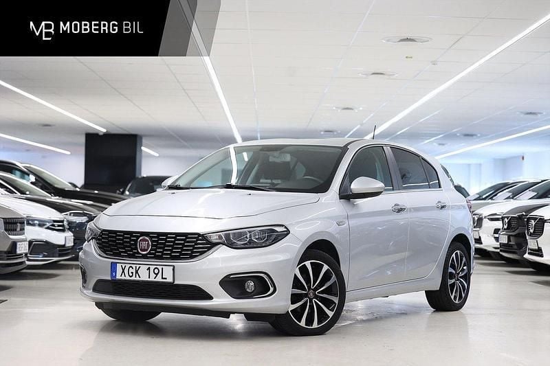 Grå Begagnad 2019 Fiat Tipo Kombi | 129 900 kr (Marknadspris) - Bild 1/3