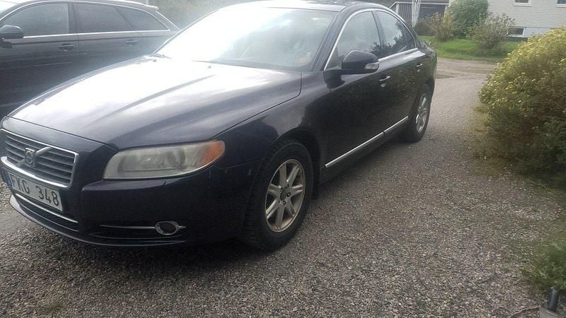 Blå Begagnad 2007 Volvo S80 Sedan | 46 000 kr (Bra pris) - Bild 1/4
