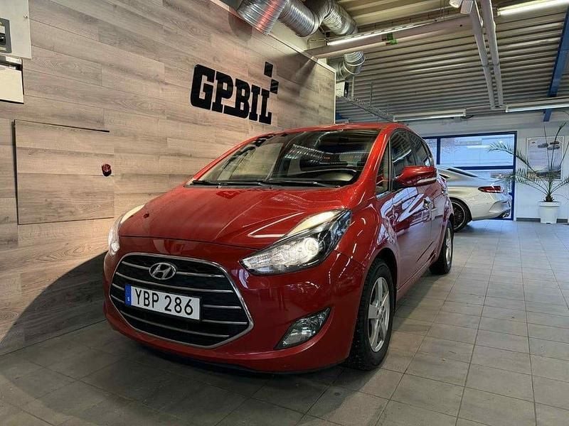 Röd Begagnad 2016 Hyundai ix20 Halvkombi | 79 900 kr - Bild 1/4