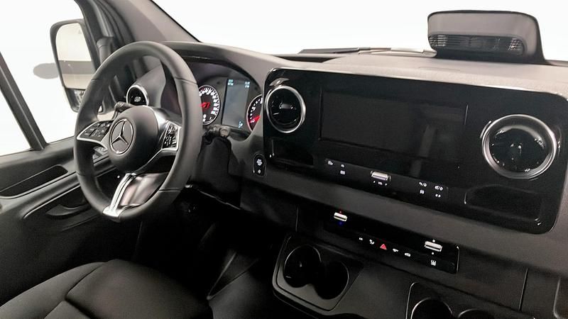 Ny Mercedes Sprinter 170 HK (125 kW) 2025 Van