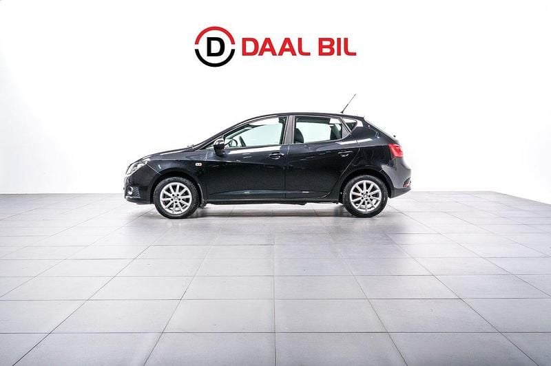 Svart Begagnad 2010 Seat Ibiza Halvkombi | 59 700 kr (Marknadspris) - Bild 1/4