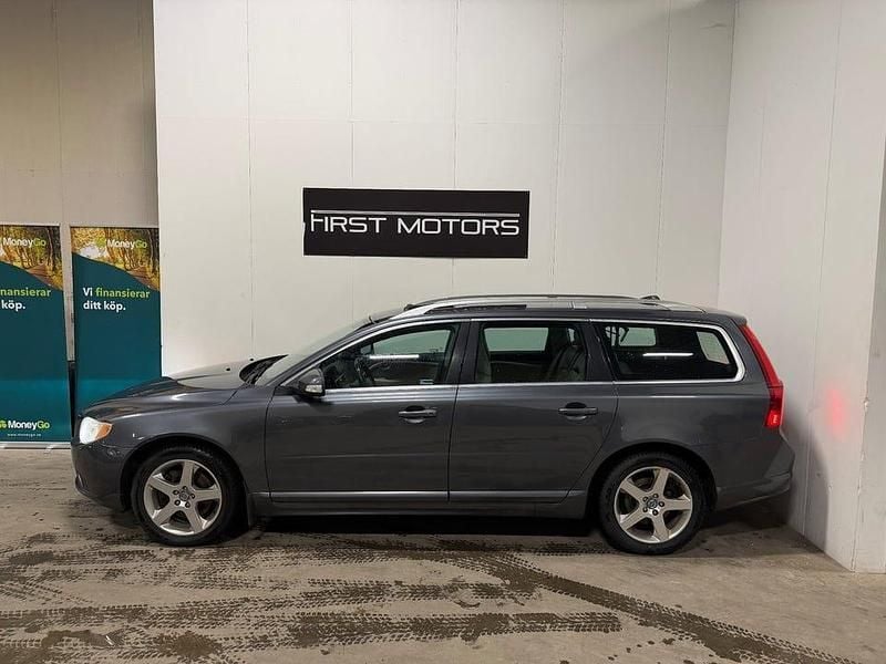 Begagnad Volvo V70 Summum 238 HK (175 kW) 2007 Grå Kombi