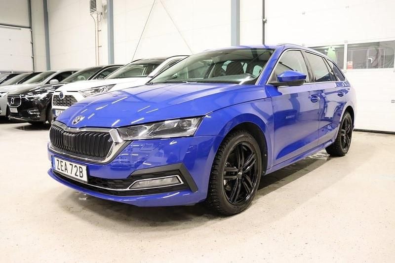 Blå Begagnad 2022 Skoda Octavia Style Kombi | 239 900 kr (Bra pris) - Bild 1/4