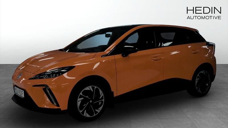Orange Begagnad 2022 MG MG4 EV Luxury Halvkombi | 259 900 kr (Marknadspris) - Bild 1/4
