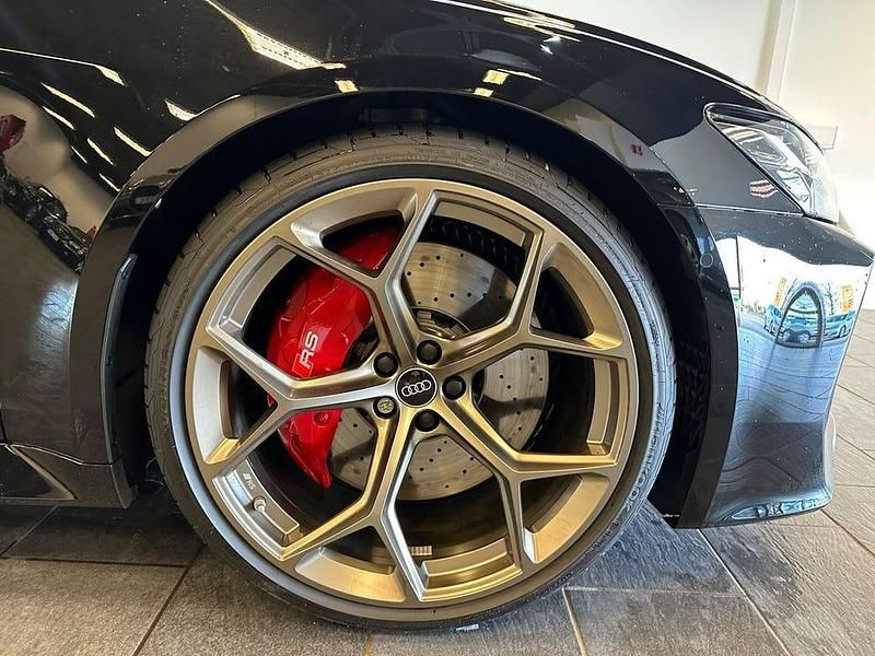 Begagnad Audi RS6 Performance 630 HK (463 kW) 2023 Svart Kombi