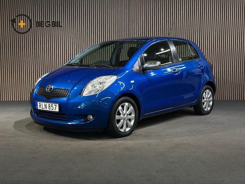 Blå Begagnad 2008 Toyota Yaris Halvkombi | 49 200 kr (Marknadspris) - Bild 1/4