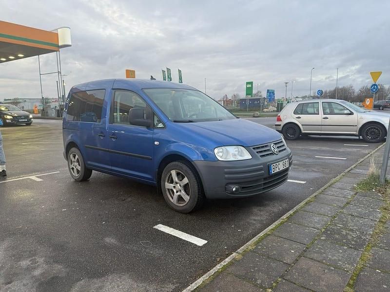 Blå metallic Begagnad 2008 VW Caddy Minibuss | 68 500 kr (Dyr) - Bild 1/2