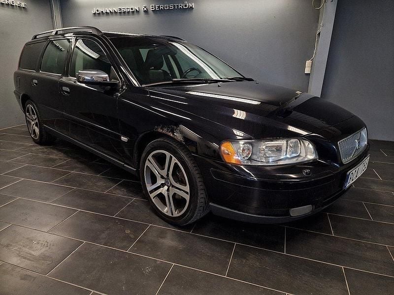 Svart Begagnad 2006 Volvo V70 Dynamic Kombi | 15 000 kr (Superpris) - Bild 1/4