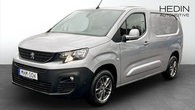Grå (grey) Begagnad 2019 Peugeot Partner Minibuss | 129 000 kr (Marknadspris) - Bild 1/4
