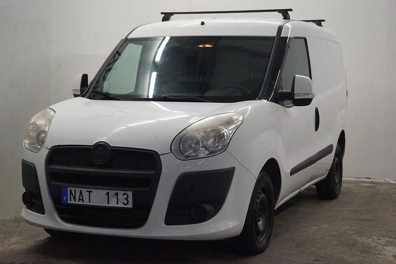 Begagnad Fiat Doblò S 90 HK (66 kW) 2013 Vit Minibuss
