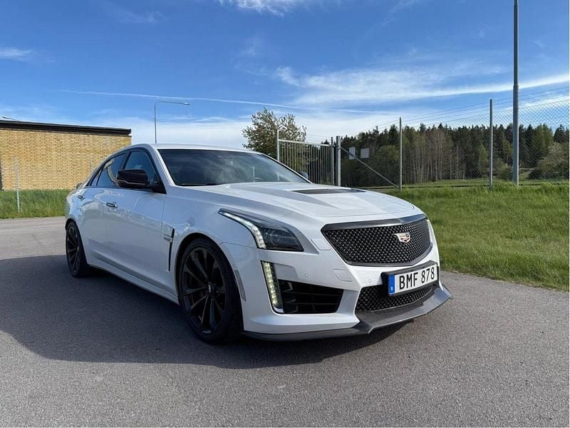 Vit Begagnad 2017 Cadillac CTS Sedan | 579 000 kr - Bild 1/4