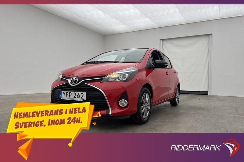 Röd Begagnad 2016 Toyota Yaris Active Halvkombi | 139 800 kr (Marknadspris) - Bild 1/3