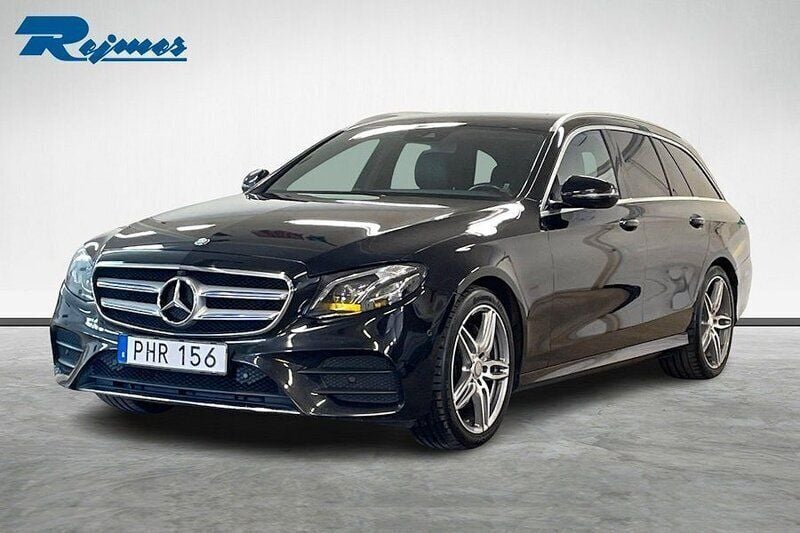 Svart Begagnad 2017 Mercedes E220 AMG line Sedan | 274 100 kr (Bra pris) - Bild 1/4
