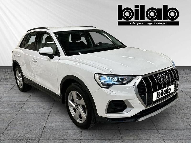 Ibisvit Begagnad 2022 Audi Q3 Advanced Plus SUV | 289 000 kr (Bra pris) - Bild 1/4