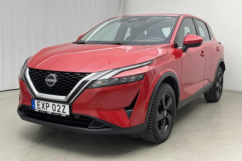 Röd Begagnad 2022 Nissan Qashqai Acenta SUV | 229 000 kr (Marknadspris) - Bild 1/4