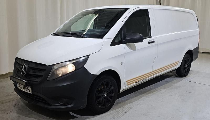 Vit Begagnad 2020 Mercedes Vito Minibuss | 109 900 kr (Superpris) - Bild 1/4