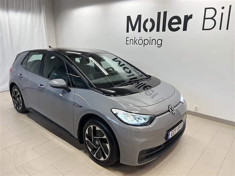 Grå (moonstone grey/black) Begagnad 2021 VW ID.3 Pro Performance Halvkombi | 219 000 kr (Marknadspris) - Bild 1/4