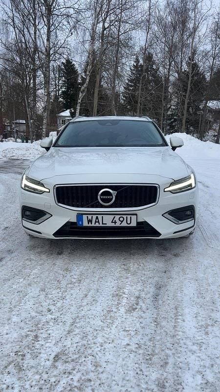 Begagnad Volvo V60 Inscription 190 HK (139 kW) 2020 Kombi