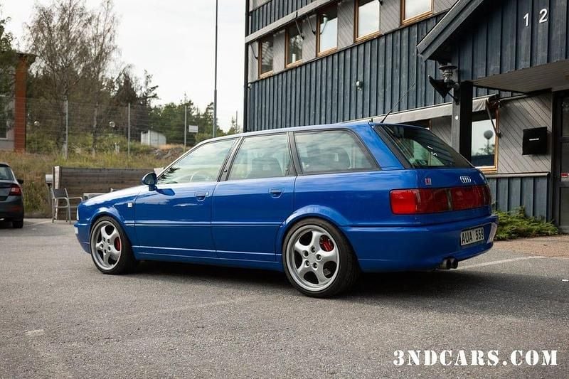 Begagnad Audi RS2 316 HK (232 kW) 1995 Blå Kombi