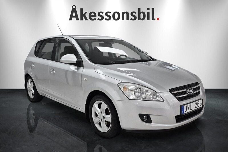 Silver Begagnad 2009 Kia Ceed Kombi | 49 000 kr (Dyr) - Bild 1/4