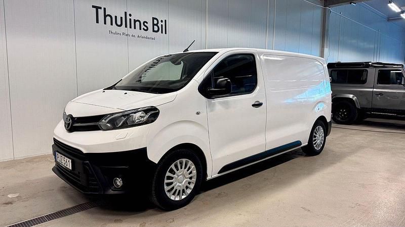Vit Begagnad 2017 Toyota Proace Van | 139 900 kr (Lite dyr) - Bild 1/4