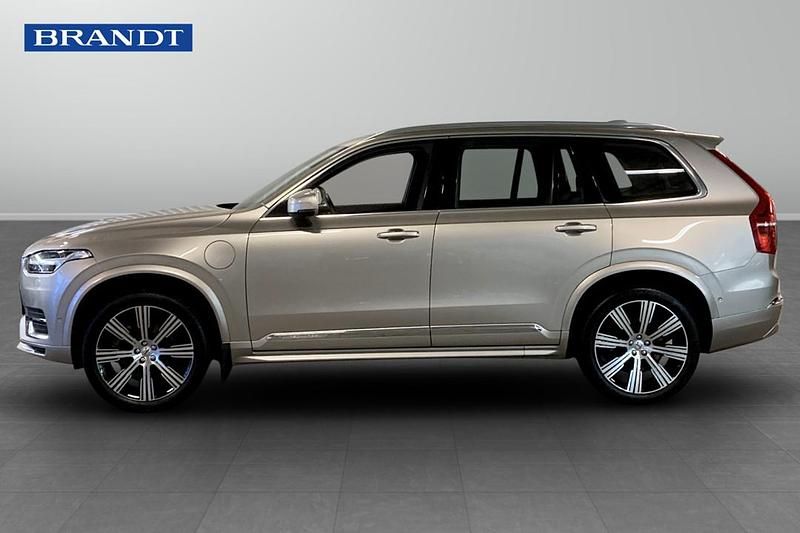 Begagnad Volvo XC90 Ultimate 462 HK (339 kW) 2023 Ljusgrå (grå) SUV