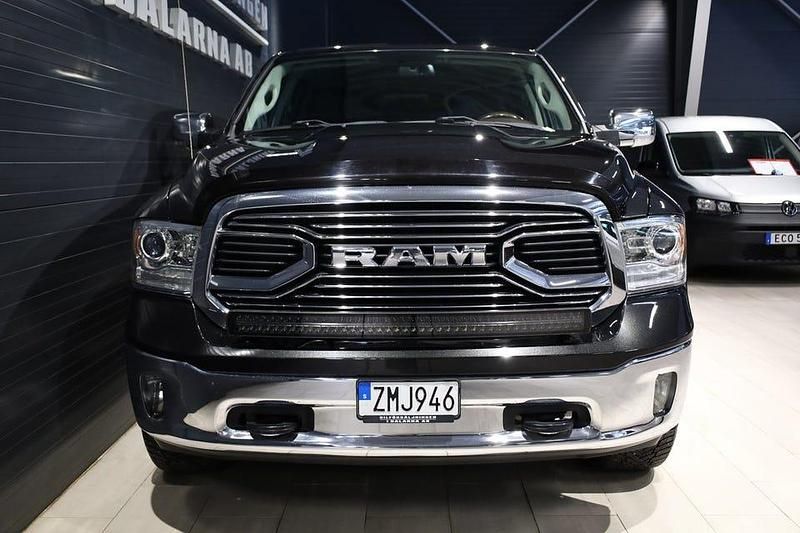 Begagnad Dodge Ram 394 HK (289 kW) 2018 Svart