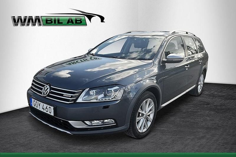 Mörkgrå (grå) Begagnad 2015 VW Passat Alltrack Kombi | 99 000 kr (Marknadspris) - Bild 1/4