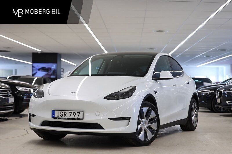 Vit Begagnad 2023 Tesla Model Y Long Range SUV | 379 900 kr - Bild 1/3
