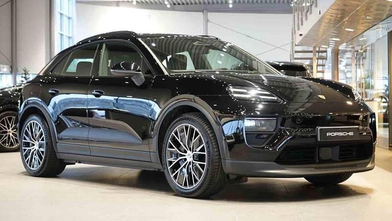 Svart Ny 2025 Porsche Macan 4 Electric SUV | 984 500 kr - Bild 1/1