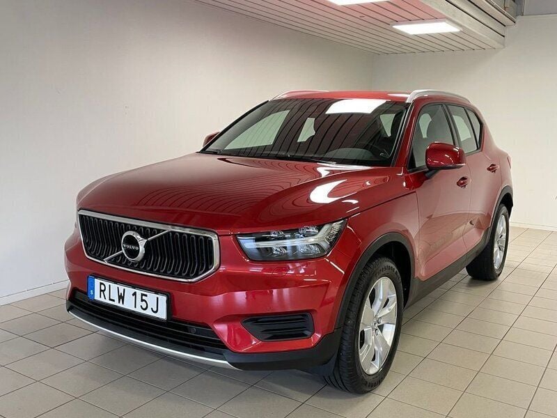 Röd Begagnad 2019 Volvo XC40 Momentum SUV | 274 000 kr (Marknadspris) - Bild 1/4