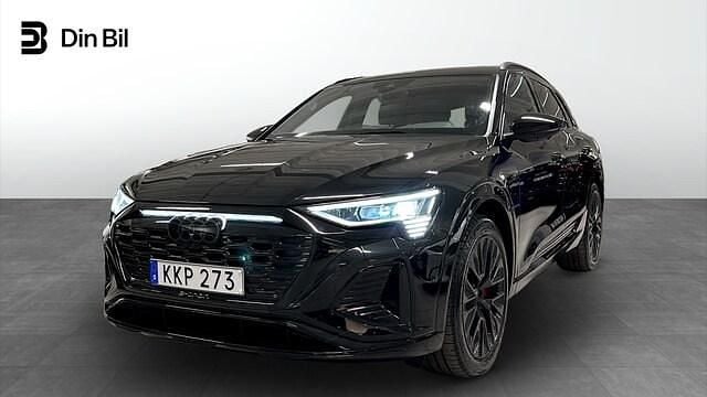 Mytsvart metallic Begagnad 2023 Audi Q8 e-tron S-Line SUV | 669 000 kr (Marknadspris) - Bild 1/4