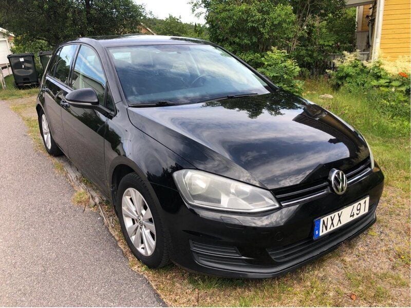 Svart Begagnad 2014 VW Golf VII Halvkombi | 59 800 kr (Bra pris) - Bild 1/4