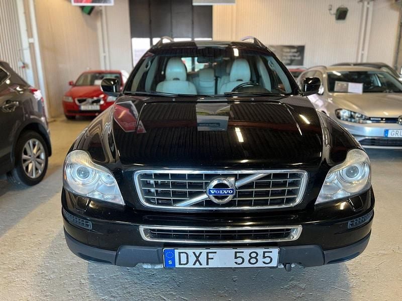 Svart Begagnad 2011 Volvo XC90 Momentum SUV | 129 500 kr (Marknadspris) - Bild 1/4