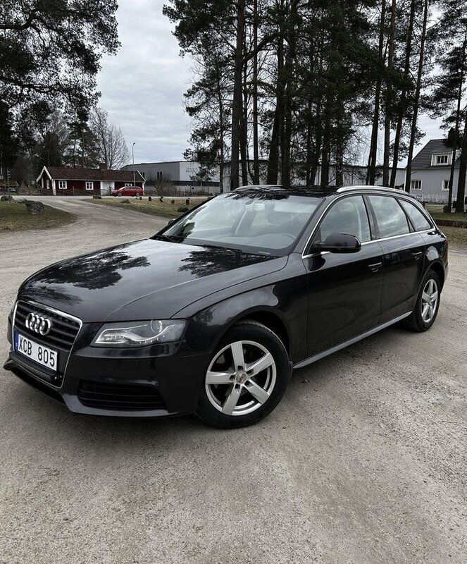 Grå Begagnad 2010 Audi A4 Kombi | 74 000 kr (Marknadspris) - Bild 1/4