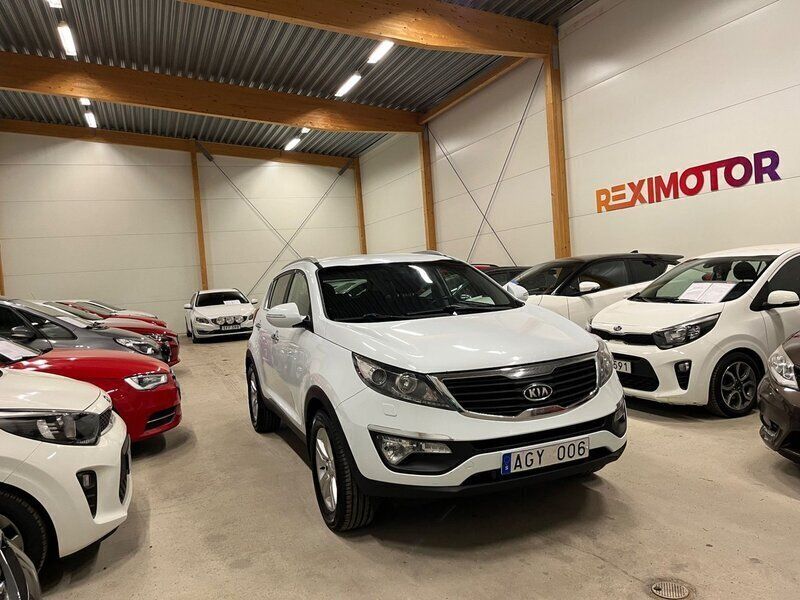 Vit Begagnad 2011 Kia Sportage EX SUV | 74 900 kr (Marknadspris) - Bild 1/4