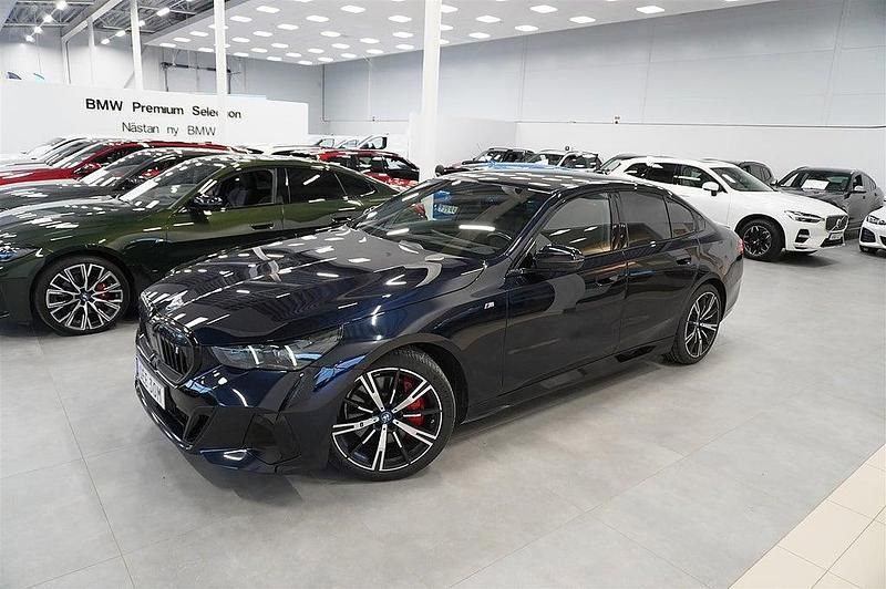 Begagnad BMW i5 M Sport 250 kW (340 HK) 2023 Svart Sedan