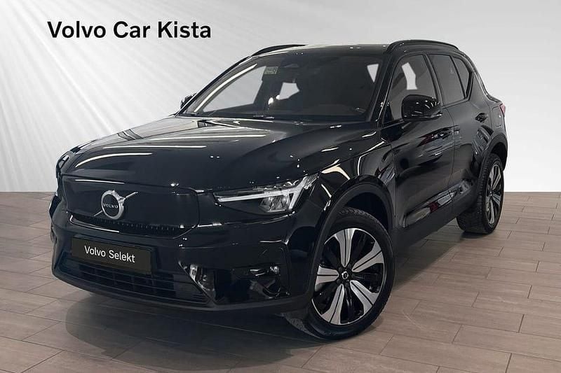 Begagnad Volvo XC40 Plus 175 kW (238 HK) 2022 Svart SUV